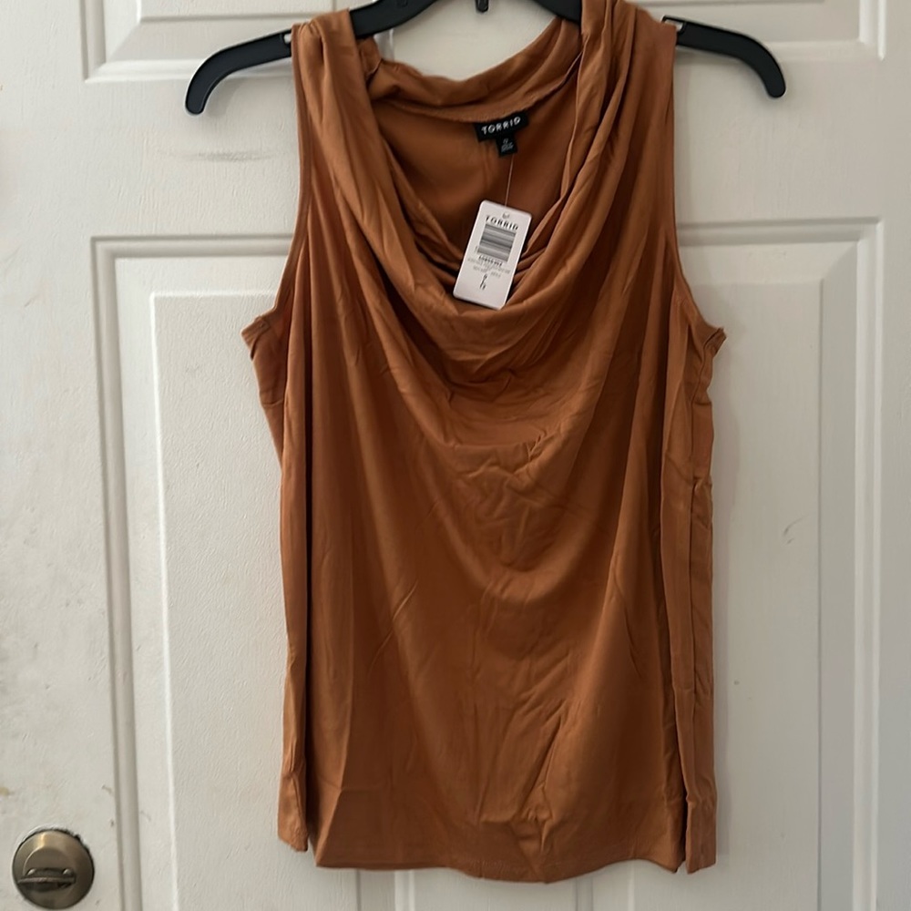 TORRID Studio Tissue Jersey Drape Neck Tank: LION: NEW WITH TAGS: SIZE 0 (L)